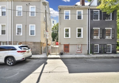 68 Ferrin St, Boston, Massachusetts 02129, 3 Bedrooms Bedrooms, 7 Rooms Rooms,1 BathroomBathrooms,Residential,For Sale,Ferrin St,73030762
