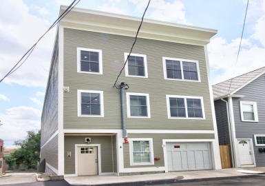 4 Kemp Street, Boston, Massachusetts 02127, 4 Bedrooms Bedrooms, 6 Rooms Rooms,2 BathroomsBathrooms,Residential Lease,For Rent,Kemp Street,72971019