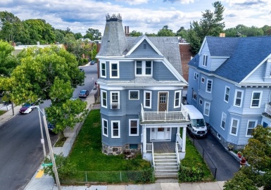 69 Lonsdale Street, Boston, Massachusetts 02124, 7 Bedrooms Bedrooms, 17 Rooms Rooms,3 BathroomsBathrooms,Residential Income,For Sale,Lonsdale Street,73038818