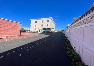 10 Warwick St, Somerville, Massachusetts 02144, 11 Bedrooms Bedrooms, 18 Rooms Rooms,4 BathroomsBathrooms,Residential Income,For Sale,Warwick St,73058413
