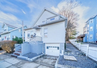 128 Cornell St, Boston, Massachusetts 02131, 5 Bedrooms Bedrooms, 11 Rooms Rooms,2 BathroomsBathrooms,Residential Income,For Sale,Cornell St,73068958