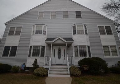 99 West Wyoming, Melrose, Massachusetts 02176, 2 Bedrooms Bedrooms, 5 Rooms Rooms,2 BathroomsBathrooms,Residential Lease,For Rent,West Wyoming,73067201