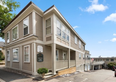 24 Lee Street, Marblehead, Massachusetts 01945, 1 Bedroom Bedrooms, 3 Rooms Rooms,1 BathroomBathrooms,Residential Lease,For Rent,Lee Street,73061338