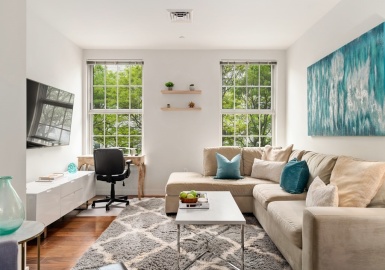 45 1st Ave, Boston, Massachusetts 02129, 2 Bedrooms Bedrooms, 4 Rooms Rooms,1 BathroomBathrooms,Residential,For Sale,1st Ave,73020288