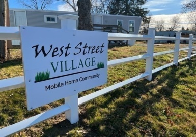350 West Street, Ludlow, Massachusetts 01056, 2 Bedrooms Bedrooms, 4 Rooms Rooms,1 BathroomBathrooms,Residential,For Sale,West Street,73064216