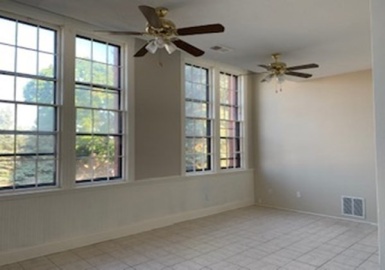 31 Elizabeth Street, Worcester, Massachusetts 01605, 2 Bedrooms Bedrooms, 4 Rooms Rooms,1 BathroomBathrooms,Residential Lease,For Rent,Elizabeth Street,72976559