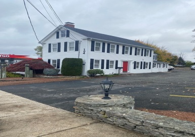 104 High St, Danvers, Massachusetts 01923, ,Commercial Lease,For Rent,High St,73083788