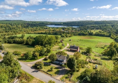 81 5 Bridge Road, Brimfield, Massachusetts 01010, 3 Bedrooms Bedrooms, 5 Rooms Rooms,1 BathroomBathrooms,Residential,For Sale,5 Bridge Road,73043776