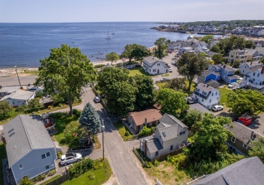5 White Way, Rockport, Massachusetts 01966, 2 Bedrooms Bedrooms, 6 Rooms Rooms,2 BathroomsBathrooms,Residential Lease,For Rent,White Way,73141460