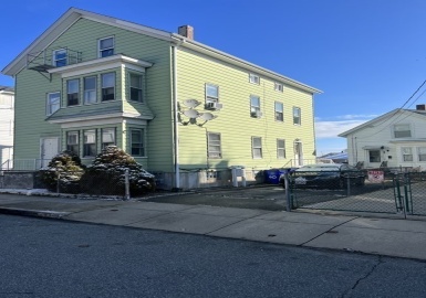 60 Richmond St, Fall River, Massachusetts 02721, 6 Bedrooms Bedrooms, 14 Rooms Rooms,3 BathroomsBathrooms,Residential Income,For Sale,Richmond St,73073111