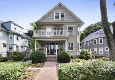 171 Mystic St, Arlington, Massachusetts 02474, 7 Bedrooms Bedrooms, 15 Rooms Rooms,3 BathroomsBathrooms,Residential Income,For Sale,Mystic St,73071814
