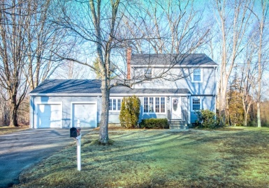 25 Snake Brook Road, Wayland, Massachusetts 01778, 3 Bedrooms Bedrooms, 8 Rooms Rooms,2.5 BathroomsBathrooms,Residential Lease,For Rent,Snake Brook Road,73069431