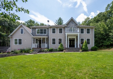 12 Breton Road, Upton, Massachusetts 01568, 5 Bedrooms Bedrooms, 14 Rooms Rooms,5.5 BathroomsBathrooms,Residential,For Sale,Breton Road,73013369