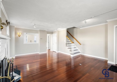 426 Savin Hill Ave, Boston, Massachusetts 02125, 2 Bedrooms Bedrooms, 6 Rooms Rooms,1.5 BathroomsBathrooms,Residential Lease,For Rent,Savin Hill Ave,73067199
