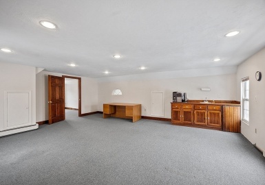 32 School St, Leominster, Massachusetts 01453, ,Commercial Lease,For Rent,School St,73034857
