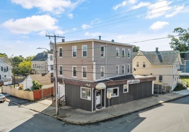 54-58 Linden St, New Bedford, Massachusetts 02740, 5 Bedrooms Bedrooms, 12 Rooms Rooms,2.5 BathroomsBathrooms,Residential Income,For Sale,Linden St,73042333