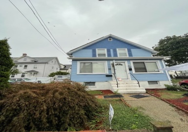 89 Forest St, Attleboro, Massachusetts 02703, 4 Bedrooms Bedrooms, 10 Rooms Rooms,3 BathroomsBathrooms,Residential Income,For Sale,Forest St,73032244