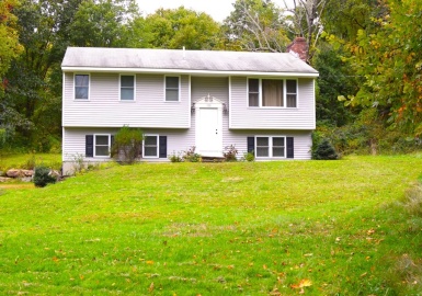 328 West Sutton Road, Sutton, Massachusetts 01590, 3 Bedrooms Bedrooms, 5 Rooms Rooms,2 BathroomsBathrooms,Residential Lease,For Rent,West Sutton Road,73063250
