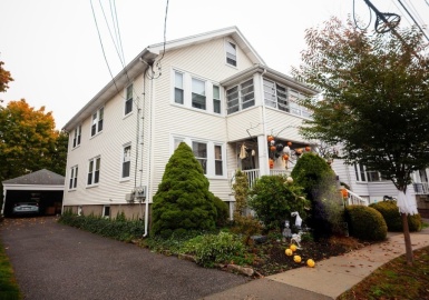 32 Creeley, Belmont, Massachusetts 02478, 2 Bedrooms Bedrooms, 5 Rooms Rooms,1 BathroomBathrooms,Residential Lease,For Rent,Creeley,73065501