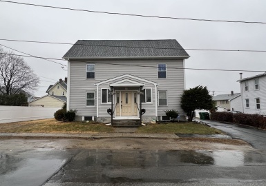 36 Fuller Street, Chicopee, Massachusetts 01020, 5 Bedrooms Bedrooms, 11 Rooms Rooms,3 BathroomsBathrooms,Residential Income,For Sale,Fuller Street,73070203