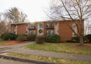 11 Crescent Dr, Andover, Massachusetts 01810, 2 Bedrooms Bedrooms, 4 Rooms Rooms,1 BathroomBathrooms,Residential,For Sale,Andover Gardens,Crescent Dr,73065914
