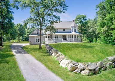 125 Reservoir Ave, Rehoboth, Massachusetts 02769, 3 Bedrooms Bedrooms, 8 Rooms Rooms,2.5 BathroomsBathrooms,Residential,For Sale,Reservoir Ave,73016746