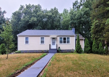 118 Woodside Ter, Westfield, Massachusetts 01085, 3 Bedrooms Bedrooms, 7 Rooms Rooms,1 BathroomBathrooms,Residential,For Sale,Woodside Ter,73016660