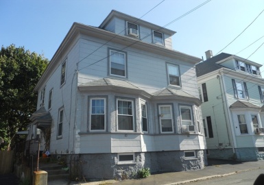 9-1/2 E Collins St, Salem, Massachusetts 01970, 6 Bedrooms Bedrooms, 12 Rooms Rooms,2 BathroomsBathrooms,Residential Income,For Sale,E Collins St,73066851