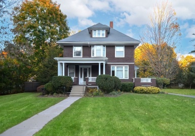241 West St, Mansfield, Massachusetts 02048, 4 Bedrooms Bedrooms, 9 Rooms Rooms,2.5 BathroomsBathrooms,Residential Income,For Sale,West St,73055966