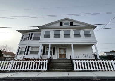 17 Norwell Street, Dartmouth, Massachusetts 02748, 2 Bedrooms Bedrooms, 6 Rooms Rooms,1 BathroomBathrooms,Residential Lease,For Rent,Norwell Street,73065618
