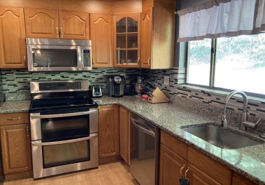 30 Speen St., Natick, Massachusetts 01760, 4 Bedrooms Bedrooms, 8 Rooms Rooms,2.5 BathroomsBathrooms,Residential Lease,For Rent,Speen St.,73067755