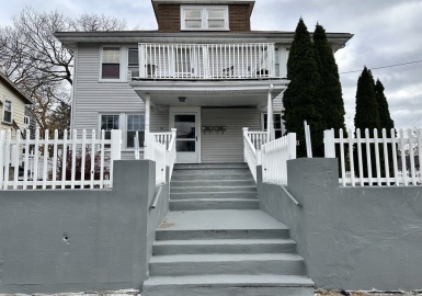 14 Lothrop Ave, Milton, Massachusetts 02186, 3 Bedrooms Bedrooms, 6 Rooms Rooms,1 BathroomBathrooms,Residential Lease,For Rent,Lothrop Ave,73061691