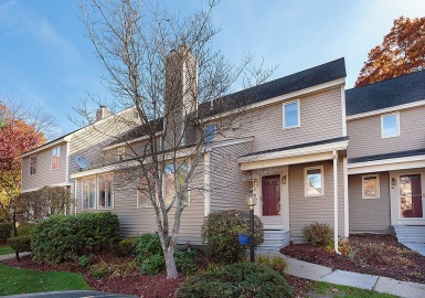 43 Brickett Hill Circle, Haverhill, Massachusetts 01830, 2 Bedrooms Bedrooms, 6 Rooms Rooms,3 BathroomsBathrooms,Residential,For Sale,Village At Brickett Hill,Brickett Hill Circle,73053819