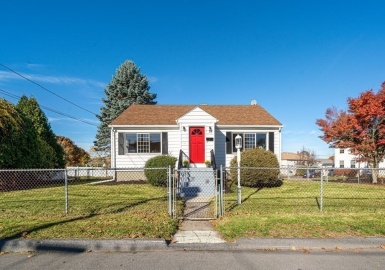 31 Ancona Road, Worcester, Massachusetts 01604, 2 Bedrooms Bedrooms, 4 Rooms Rooms,1.5 BathroomsBathrooms,Residential,For Sale,Ancona Road,73055159