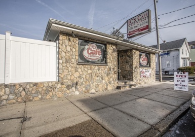 1050 Bedford Street, Fall River, Massachusetts 02723, ,Commercial Sale,For Sale,Bedford Street,73095229