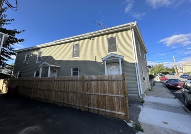 28 Jewett St, Lowell, Massachusetts 01850, 8 Bedrooms Bedrooms, 15 Rooms Rooms,4 BathroomsBathrooms,Residential Income,For Sale,Jewett St,73041192