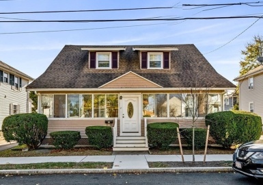 17 Ocean, Quincy, Massachusetts 02171, 3 Bedrooms Bedrooms, 7 Rooms Rooms,1.5 BathroomsBathrooms,Residential,For Sale,Ocean,73060547