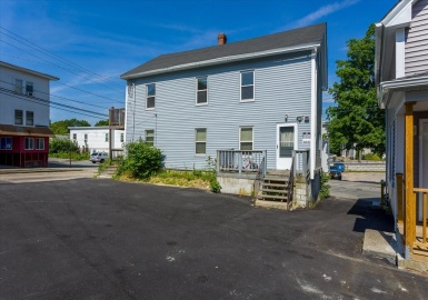 39 Lake St, Webster, Massachusetts 01570, 4 Bedrooms Bedrooms, 12 Rooms Rooms,2 BathroomsBathrooms,Residential Income,For Sale,Lake St,73068244