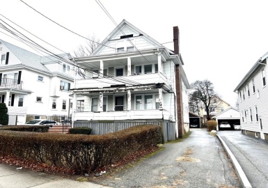 37-39 Boylston Street, Watertown, Massachusetts 02472, 8 Bedrooms Bedrooms, 15 Rooms Rooms,3 BathroomsBathrooms,Residential Income,For Sale,Boylston Street,73073708
