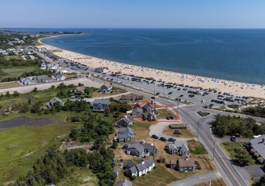 1060 Craigville Beach Rd, Barnstable, Massachusetts 02632, 6 Bedrooms Bedrooms, 12 Rooms Rooms,4 BathroomsBathrooms,Residential Income,For Sale,Craigville Beach Rd,73027979