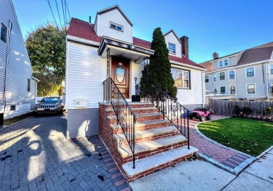 47 Bickford, Revere, Massachusetts 02151, 2 Bedrooms Bedrooms, 4 Rooms Rooms,1 BathroomBathrooms,Residential Lease,For Rent,Bickford,73059530