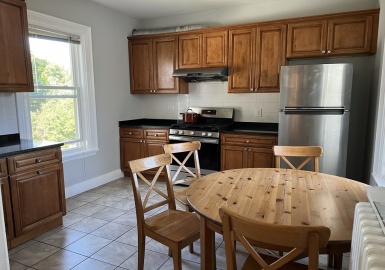 1129 Boylston St, Newton, Massachusetts 02464, 3 Bedrooms Bedrooms, 5 Rooms Rooms,1.5 BathroomsBathrooms,Residential Lease,For Rent,Boylston St,73059215