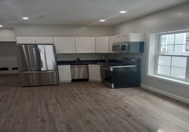 178 Elm Street, Everett, Massachusetts 02149, 1 Bedroom Bedrooms, 3 Rooms Rooms,1 BathroomBathrooms,Residential Lease,For Rent,Elm Street,73045805