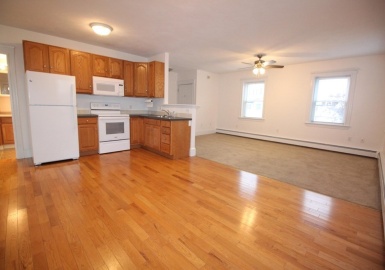 341 Lynn St, Malden, Massachusetts 02148, 2 Bedrooms Bedrooms, 4 Rooms Rooms,1 BathroomBathrooms,Residential Lease,For Rent,Lynn St,73053411