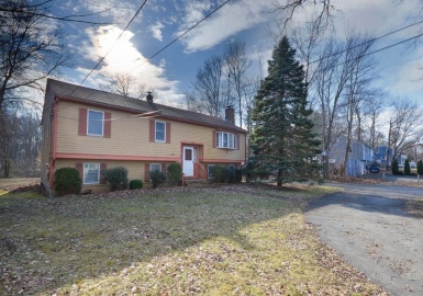 135 Ralph Talbot Street, Weymouth, Massachusetts 02190, 3 Bedrooms Bedrooms, 6 Rooms Rooms,1.5 BathroomsBathrooms,Residential,For Sale,Ralph Talbot Street,73069512
