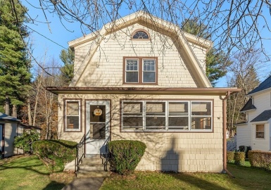 206 Beaconsfield Rd, Worcester, Massachusetts 01602, 3 Bedrooms Bedrooms, 6 Rooms Rooms,1 BathroomBathrooms,Residential,For Sale,Beaconsfield Rd,73056791
