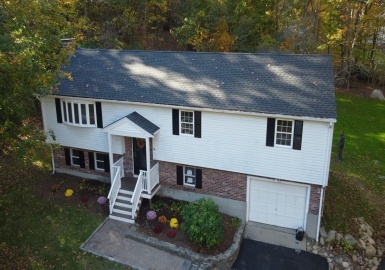 30 Queens Terrace, Holliston, Massachusetts 01746, 4 Bedrooms Bedrooms, 8 Rooms Rooms,3 BathroomsBathrooms,Residential,For Sale,Queens Terrace,73054638