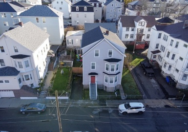 134 Forest St., Fall River, Massachusetts 02721, 6 Bedrooms Bedrooms, 15 Rooms Rooms,3 BathroomsBathrooms,Residential Income,For Sale,Forest St.,73063988
