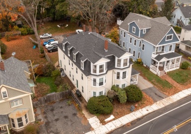 119 Elm St, Amesbury, Massachusetts 01913, 11 Bedrooms Bedrooms, 22 Rooms Rooms,5 BathroomsBathrooms,Residential Income,For Sale,Elm St,73053078