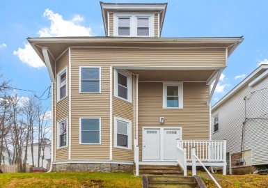 31-33 Thomas St, Fitchburg, Massachusetts 01420, 7 Bedrooms Bedrooms, 13 Rooms Rooms,2 BathroomsBathrooms,Residential Income,For Sale,Thomas St,73068176